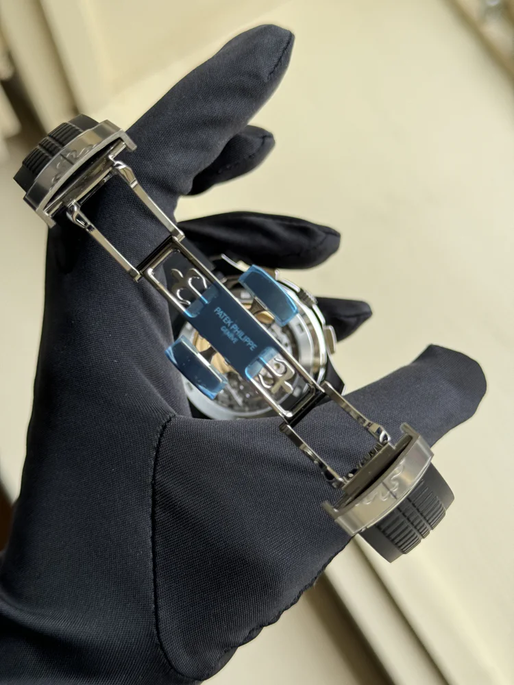 Patek Philippe Aquanaut Travel Time